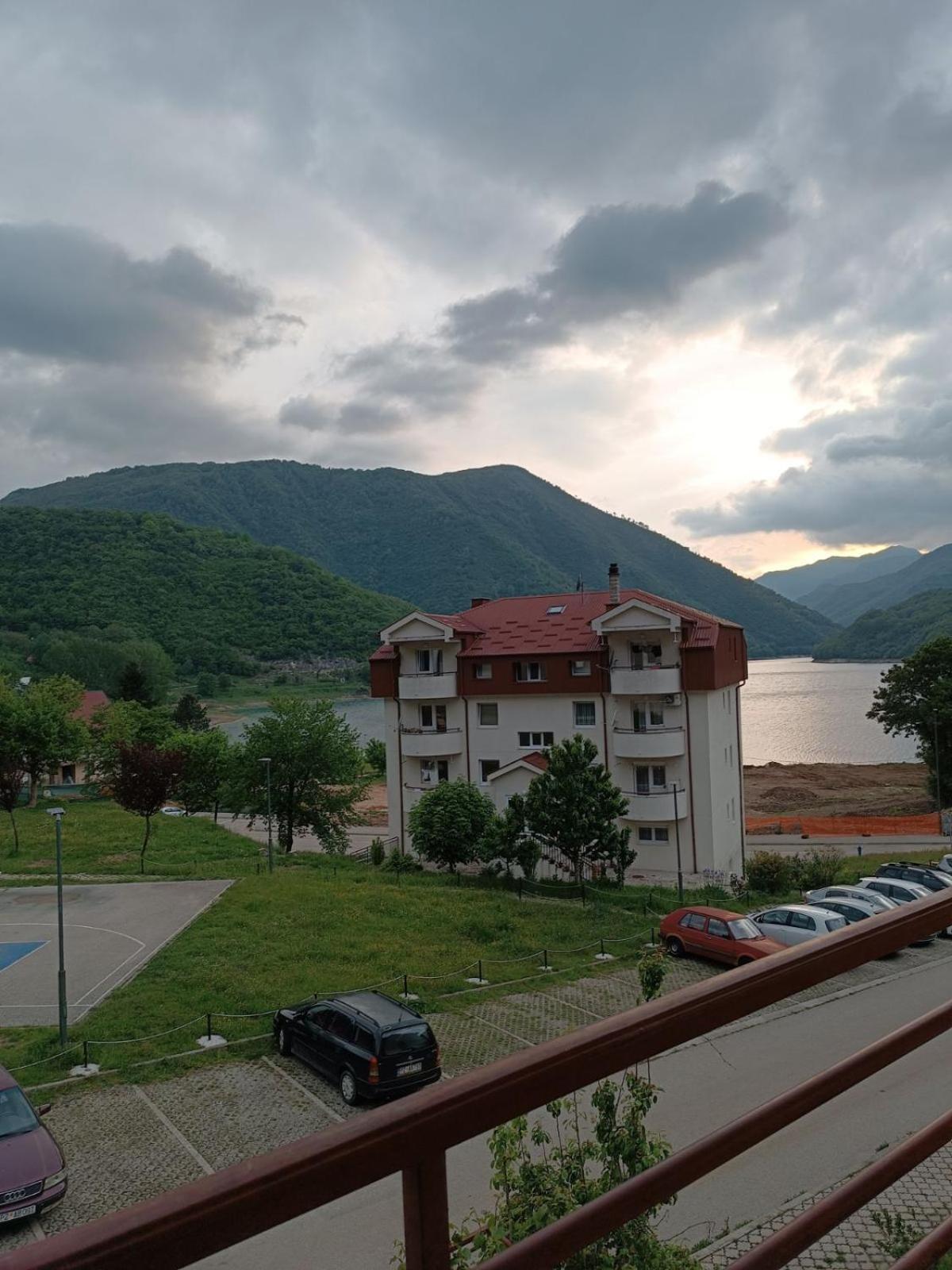 Apartmani Lena Plužine Rum bild