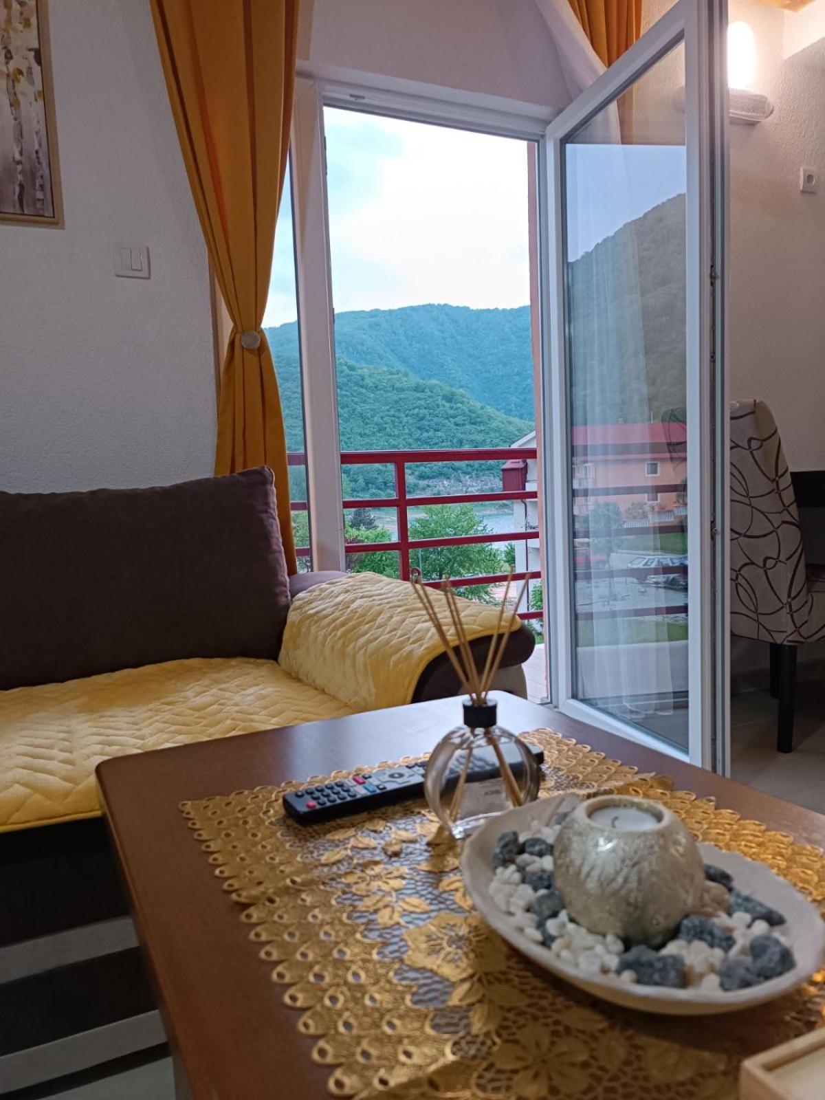 Apartmani Lena Plužine Exteriör bild