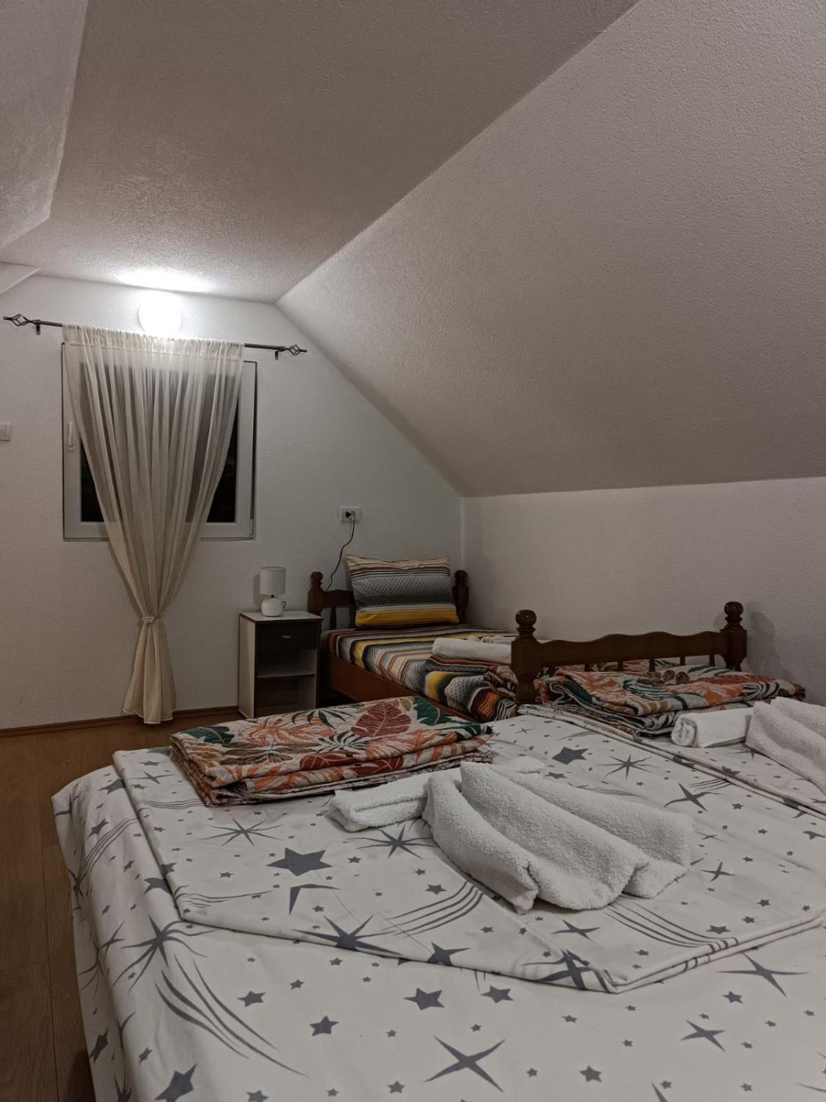Apartmani Lena Plužine Rum bild