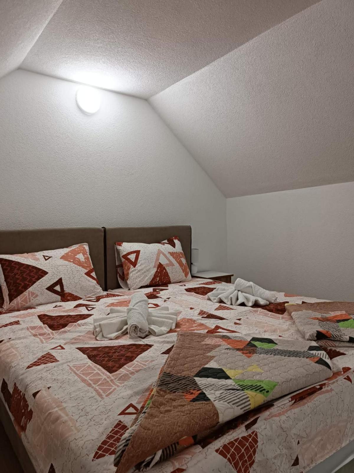 Apartmani Lena Plužine Rum bild